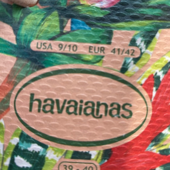 Havaianas Slim Rose Gold Butterfly Flip Flops - Picture 5 of 5